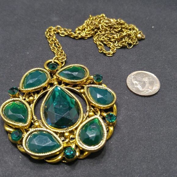 Emerald Green Rhinestone Pendant Necklace, 34 Inch Rustic Gold Tone Chain - Picture 5 of 7